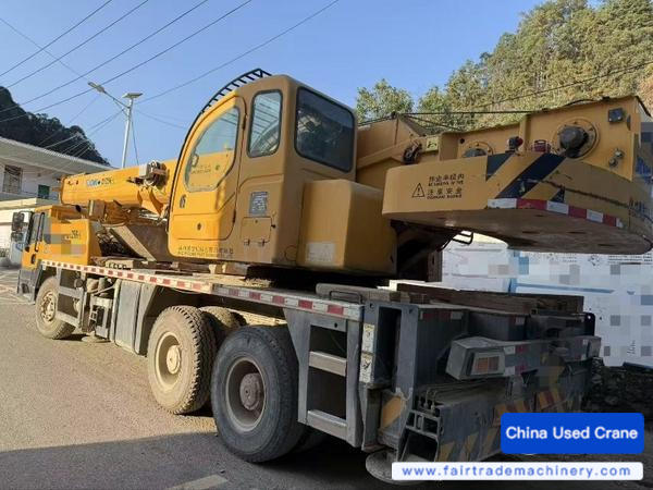 Buy XCMG 25k Used Crane / 1